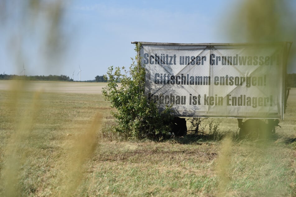 Die Sanierung der Giftschlammgrube wurde vorerst gestoppt. (Archivbild)