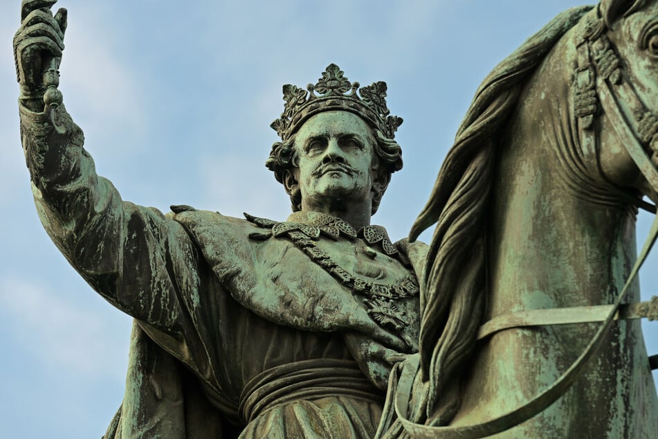 Das Reiterdenkmal von König Ludwig I. am Odeonsplatz in München. Vor 200 Jahren erließ er per Dekret, dass sein Reich künftig Bayern heißen soll.