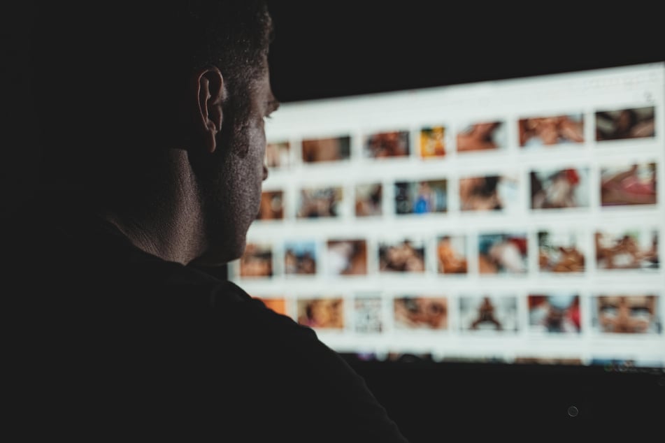 Polizei und Staatsanwaltschaft durchforsten immer wieder Porno-Seiten und finden dort Videos von Vergewaltigungen.