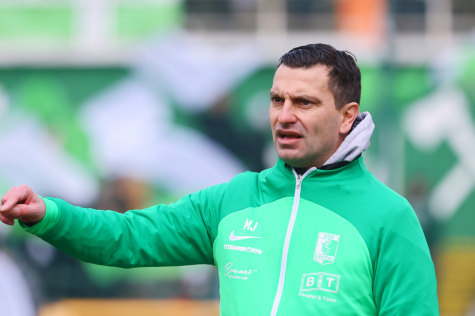 Miroslav Jagatic (46), Trainer der BSG Chemie Leipzig, wird Ende März gegen den Berliner AK 07 spielen.