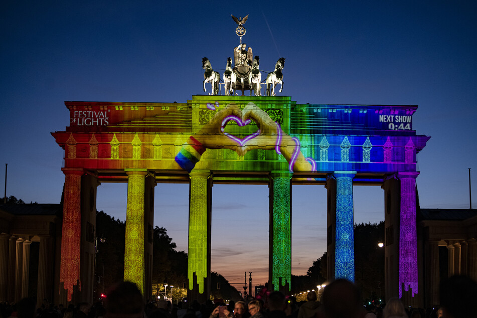 Das Brandenburger Tor wird vom 6. bis 15. Oktober angestrahlt.