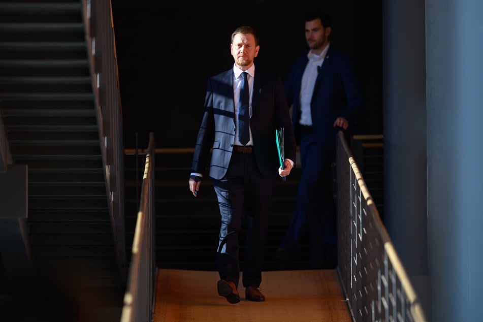 Sachsens Ministerpräsident Michael Kretschmer (50, CDU) hat sich am Montag mit Ryanair getroffen.