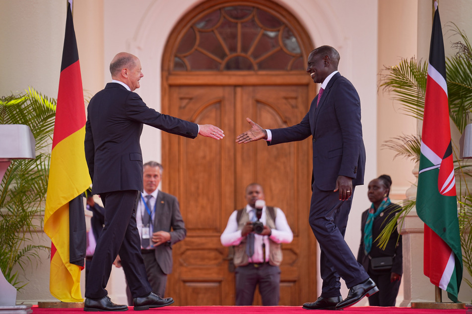 Kenias Präsident William Ruto (56) fordert eine friedliche Lösung des Ukraine-Krieges. Kenia ist der wichtigste Wirtschaftspartner Deutschlands in Ostafrika.