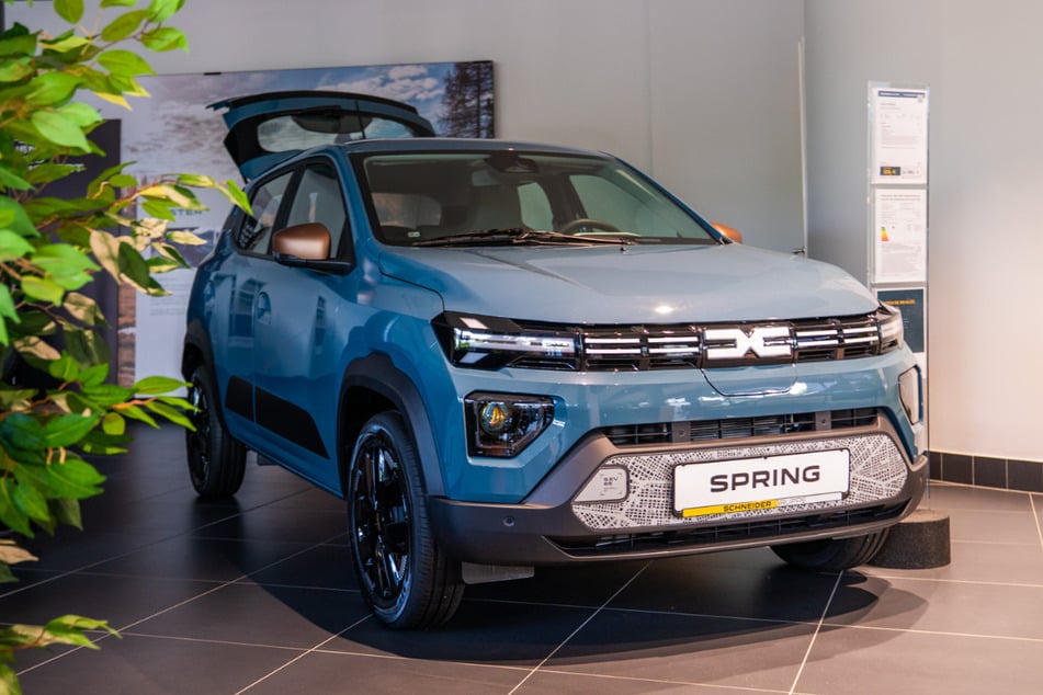 Abbildung zeigt Sonderausstattung.