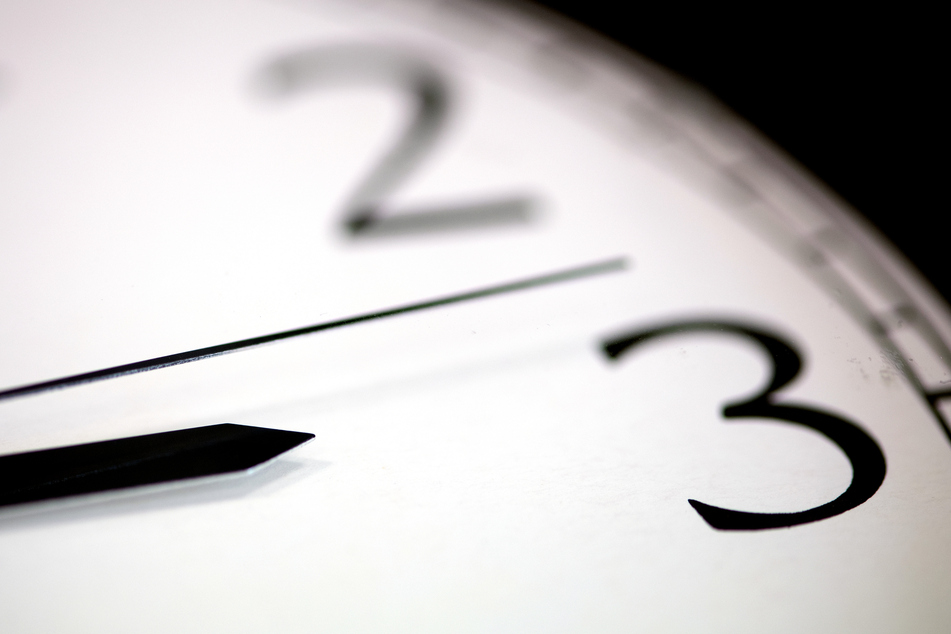 Die "Doomsday Clock" bewertet die aktuellen Gefahren für Menschheit mithilfe einer symbolischen Zeitangabe. (Symbolbild)