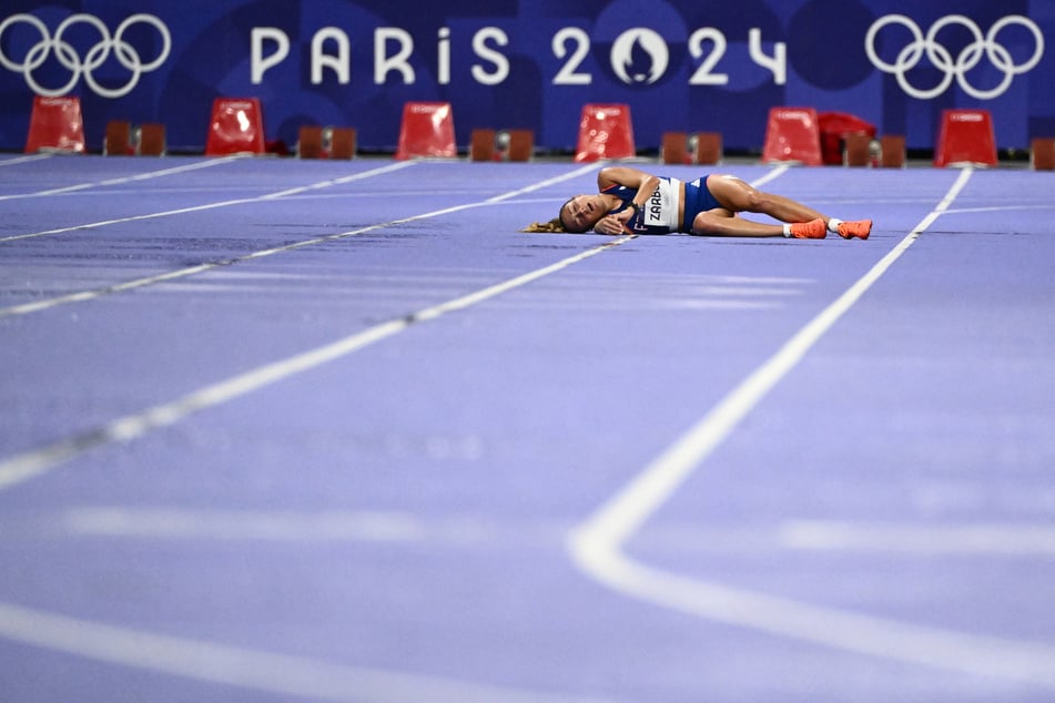 Die französische 10.000-Meter-Läuferin Alessia Zarbo (22) brach bei hohen Temperaturen während des Olympia-Finales zusammen.