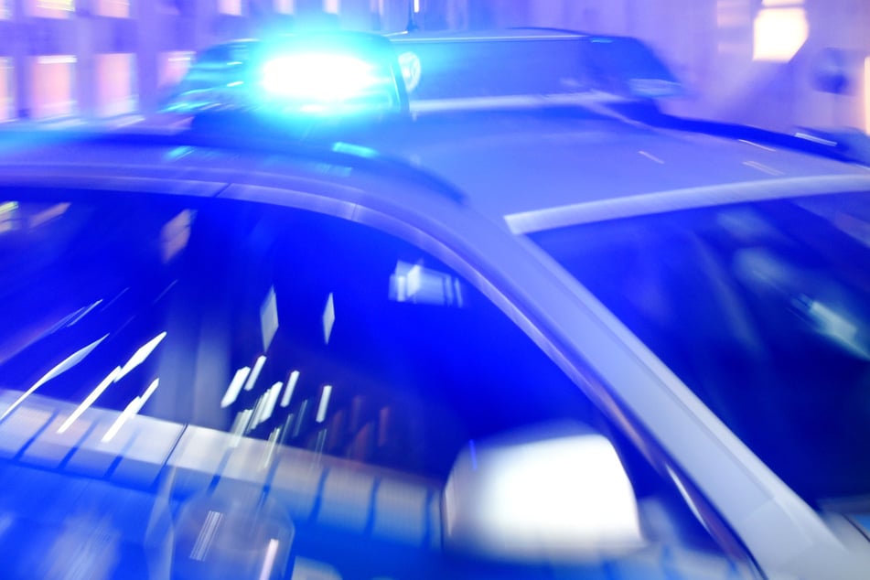Homosexuelle Männer suchten Kontakt über ein Dating-Portal. Doch die vermeintlichen Partner griffen sie mit Pfefferspray an. (Symbolbild)