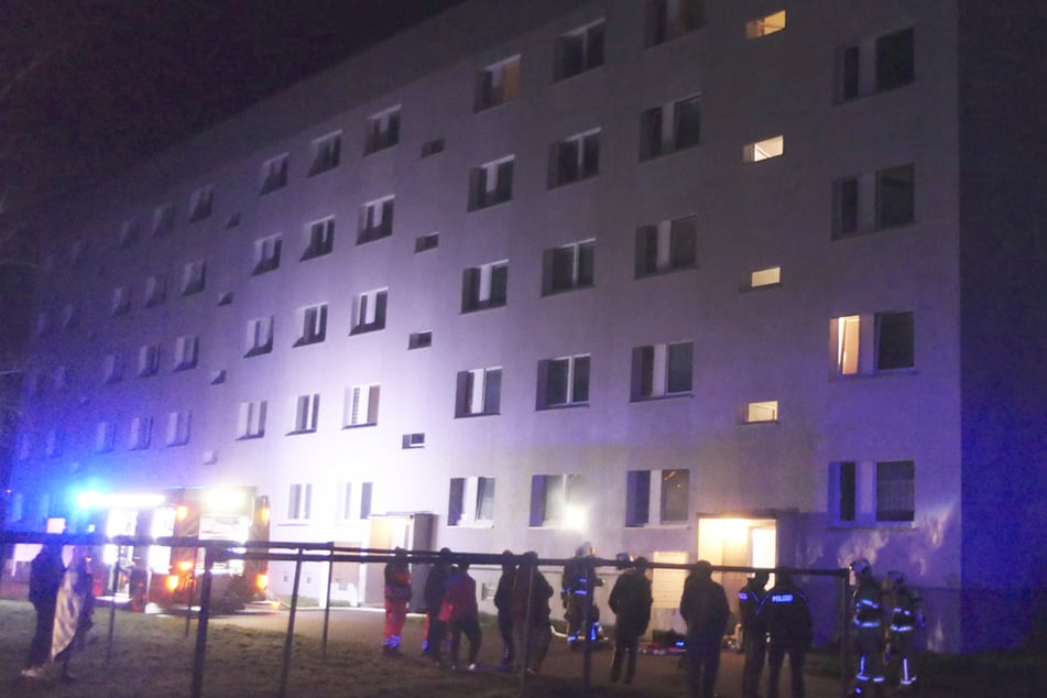 Leipzig: Mehrfamilienhaus im Landkreis Leipzig brennt: "Der Rauch zog durch das gesamte Haus"