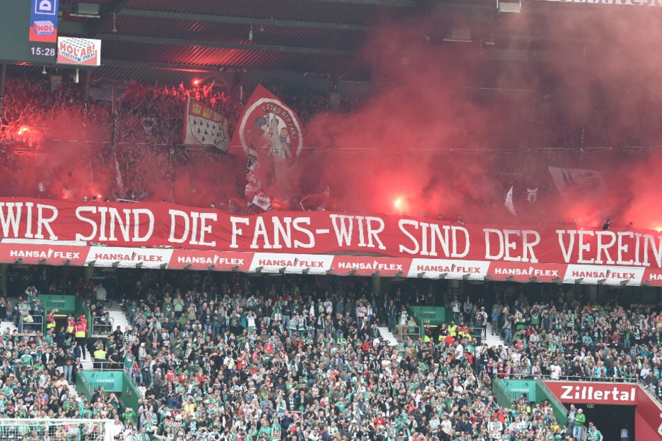 Mindestens 36 Bengalos zündeten die FC-Fans beim Auswärtsspiel in Bremen.