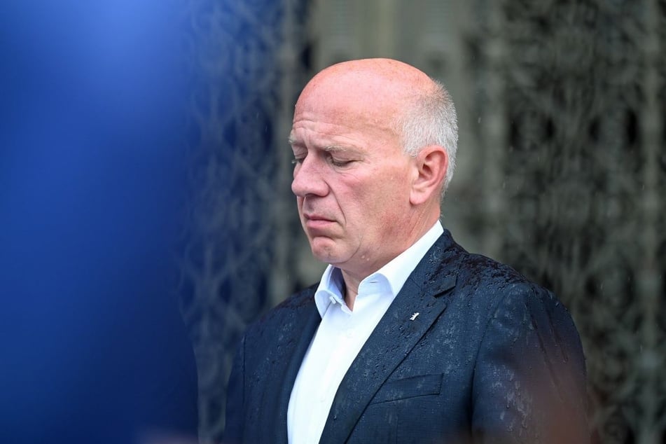 Der Berliner Terrorverdächtige Abdul B. war schon länger im Visier der Sicherheitsbehörden und saß in Untersuchungshaft: Was danach passierte, macht den Regierenden Bürgermeister sprachlos.