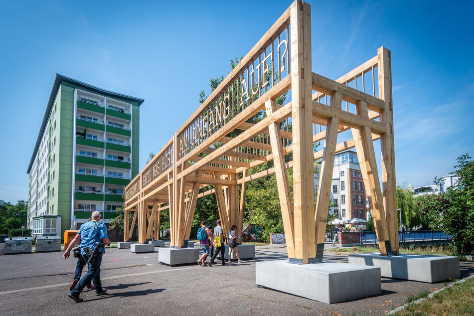 Auch nominiert: Ein hölzernes Tor am Ende der Brückenstraße.