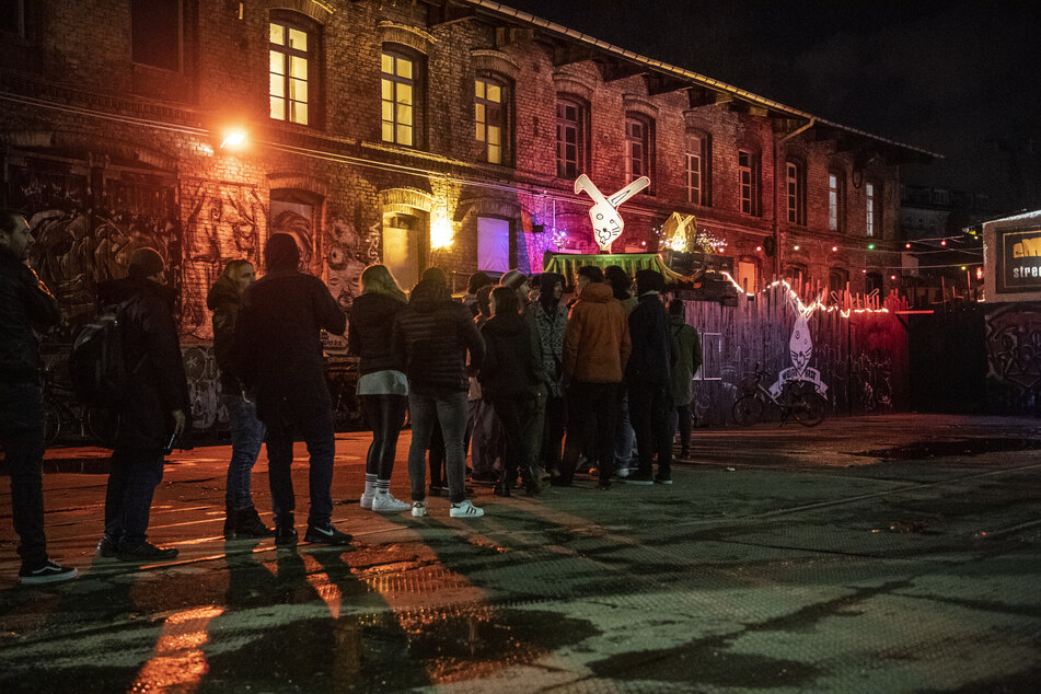 Berliner Clubs und Restaurants sollen in der Corona-Krise mit einem Liquiditätsfonds von 100 Millionen Euro unterstützt werden.