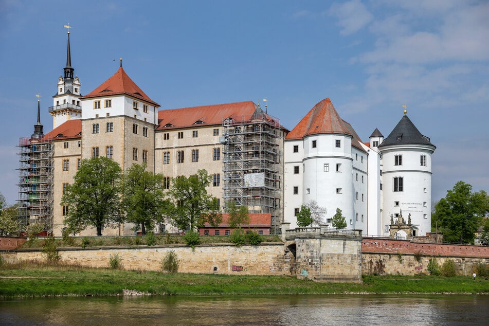 Das Schloss Hartenfels diente unter anderem als Filmkulisse für den DEFA-Film "Dornröschen". (Archivbild)