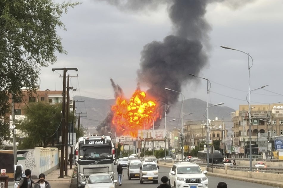 Jemens Hauptstadt wird von heftigen Explosionen erschüttert.