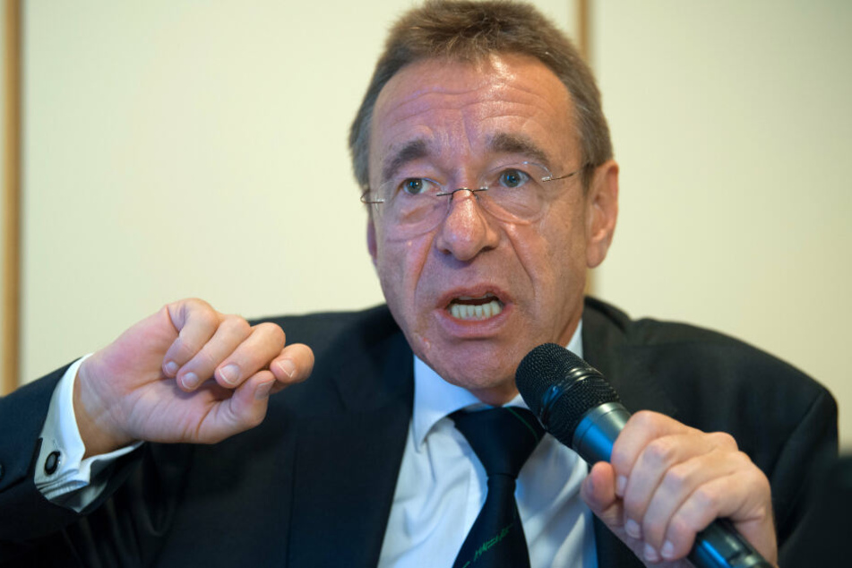 Anwalt Ulrich Dost-Roxin.