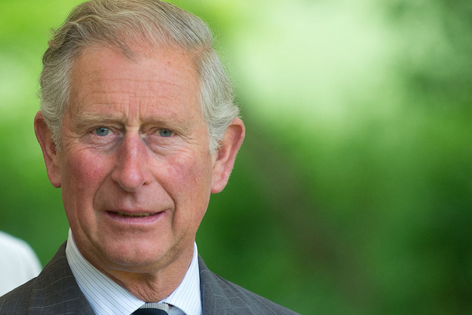 Auch Charles wird zum Lästeropfer.