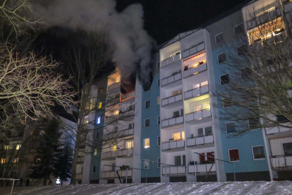 Die Wohnung stand komplett in Flammen.