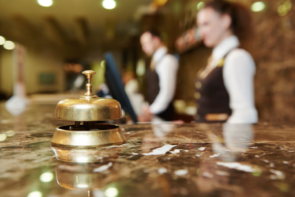 Der Mitarbeiter hatte von dem Hotel viele Arbeitsstunden zunächst nicht bezahlt bekommen (Symbolbild).