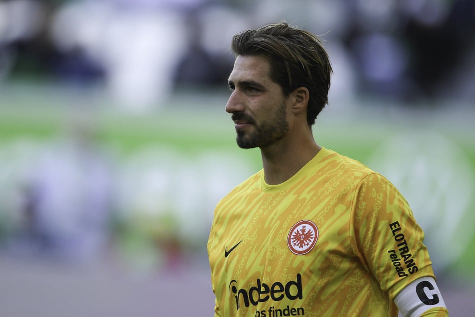 Am Sonntag wird wohl Stammkeeper und Kapitän Kevin Trapp (34) wieder im Tor der Eintracht stehen.