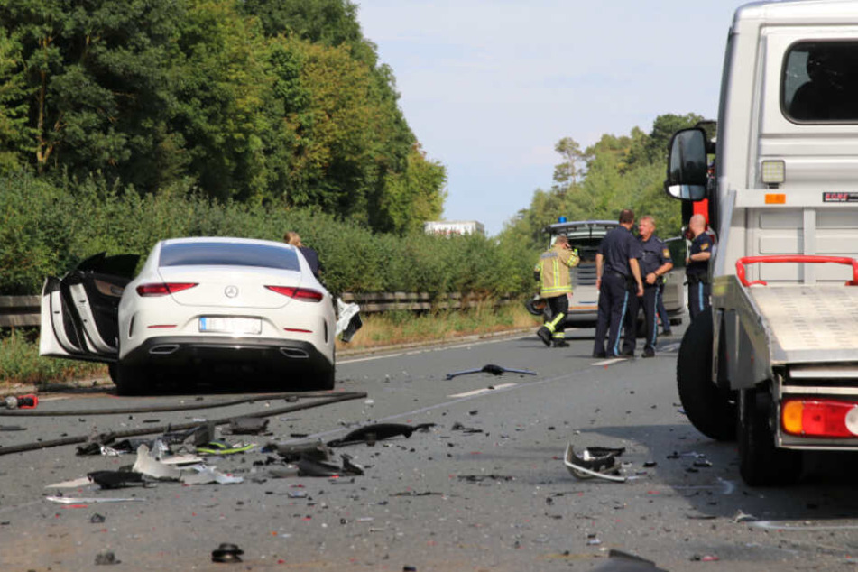 Der Fahrer des Autotransporters hatte das Fahrzeug auf dem rechten Fahrstreifen abgestellt.