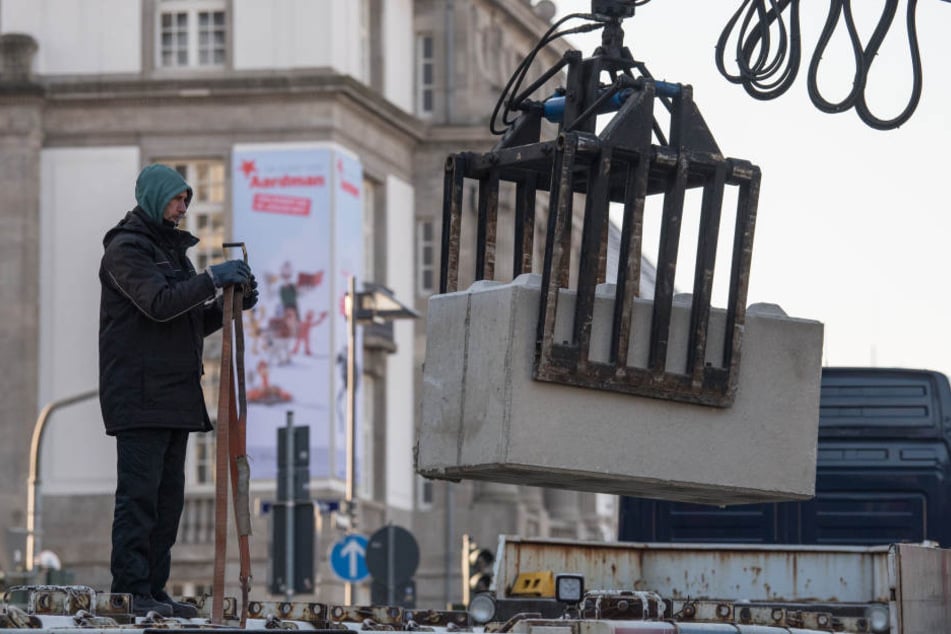Die Poller sollen im Boden versenkbar sein. (Symbolbild)