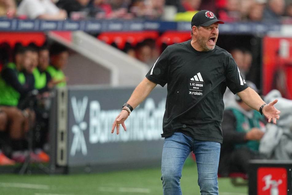 Steffen Baumgart (53) war mit den zehn Minuten nach dem 0:2 überhaupt nicht einverstanden.