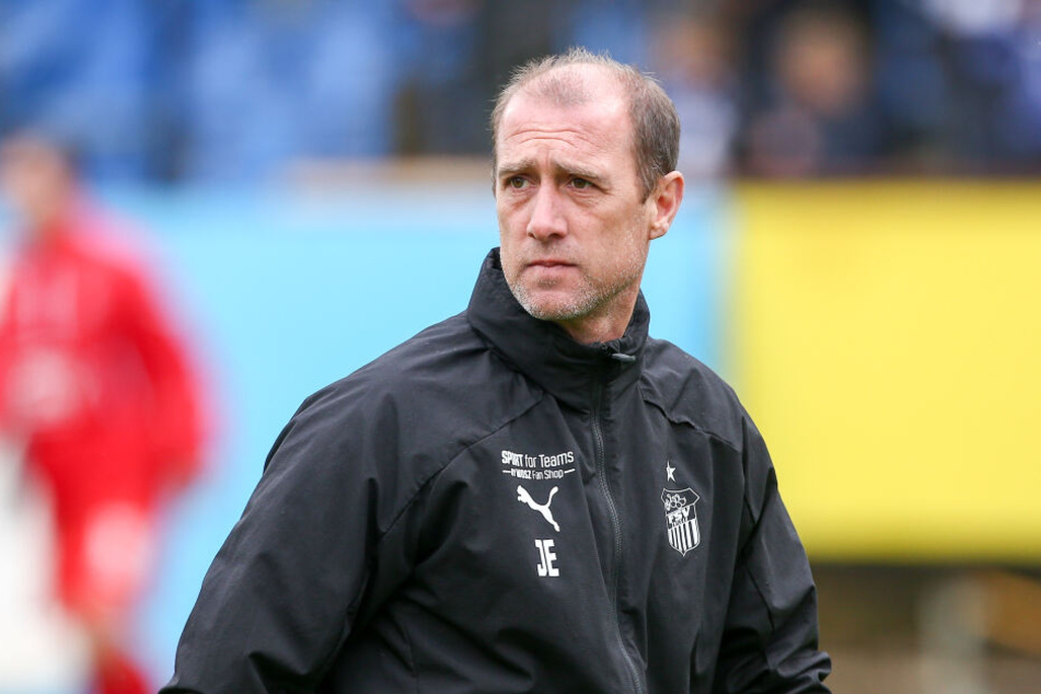 FSV-Coach Joe Enochs kennt die Wechselgerüchte rund um seinen Angreifer.