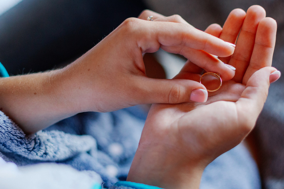 Because Daniel paid for them: the family of the deceased man wants the grieving widow's rings (stock image).