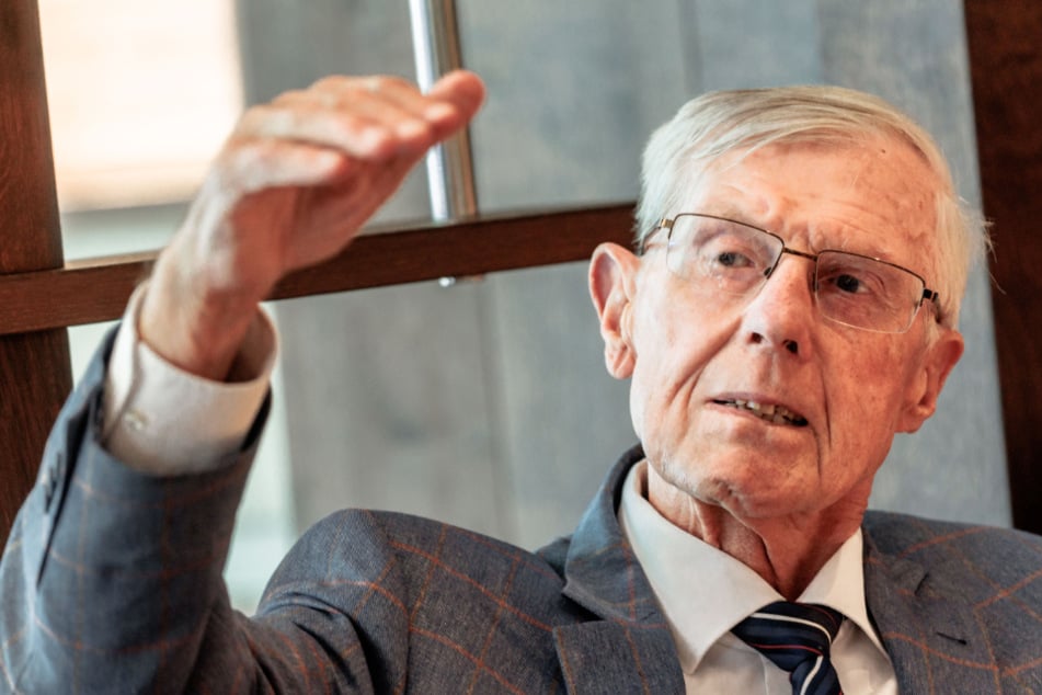 Eugen Block (84) soll laut Stephan Hensel (51) Briefe an die Block-Kinder und den Vater geschrieben haben.