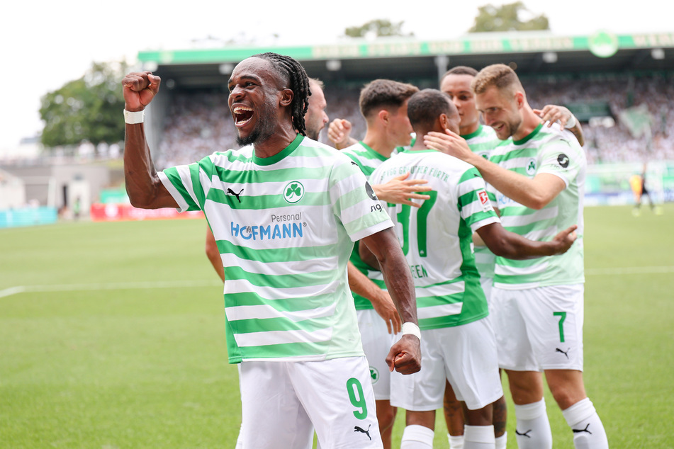 Noel Futkeu currently has a lot to celebrate at his new club Greuther Fürth. The youngster has already scored two goals and provided two assists this season.