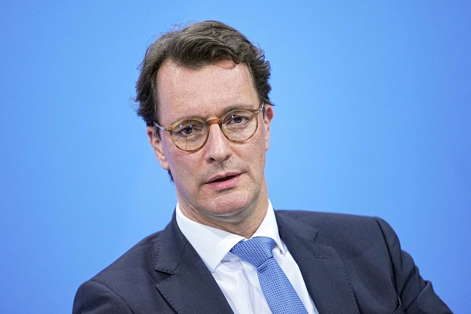 Der CDU-Politiker Hendrik Wüst ist der zwölfte Ministerpräsident Nordrhein-Westfalens (Foto: Michael Kappeler/dpa-Pool/dpa).