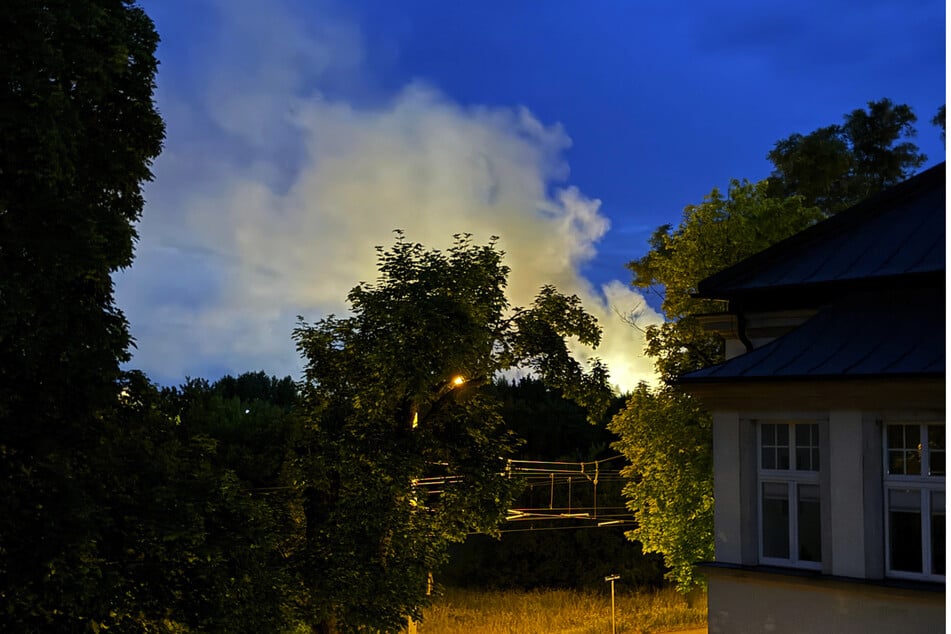 Erst gegen 5.30 Uhr am Samstagmorgen konnte schließlich "Feuer aus" gemeldet werden.