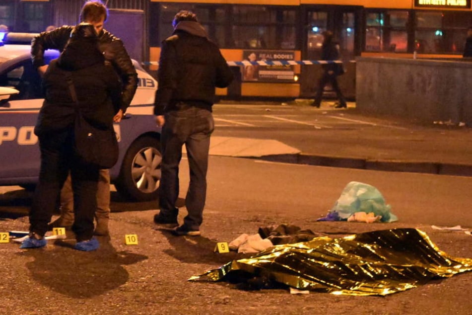 Der europaweit gesuchte mutmaßliche Attentäter von Berlin, Anis Amri (24), ist nach Informationen der italienischen Nachrichtenagentur Ansa in Mailand getötet worden.