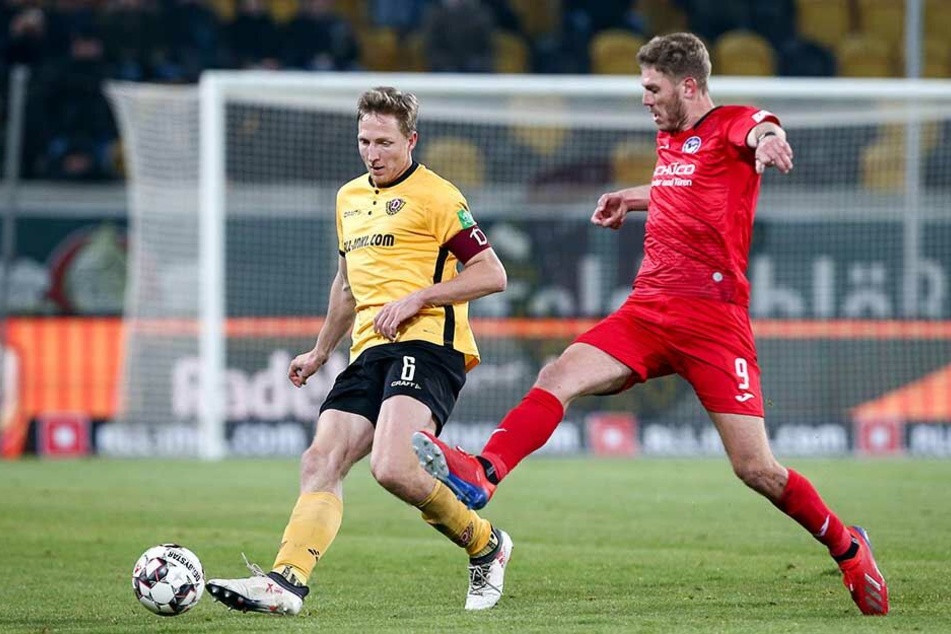 Fabian Klos (re.) bekamen Marko Hartmann und die gesamten Hintermannschaft nicht in den Griff.
