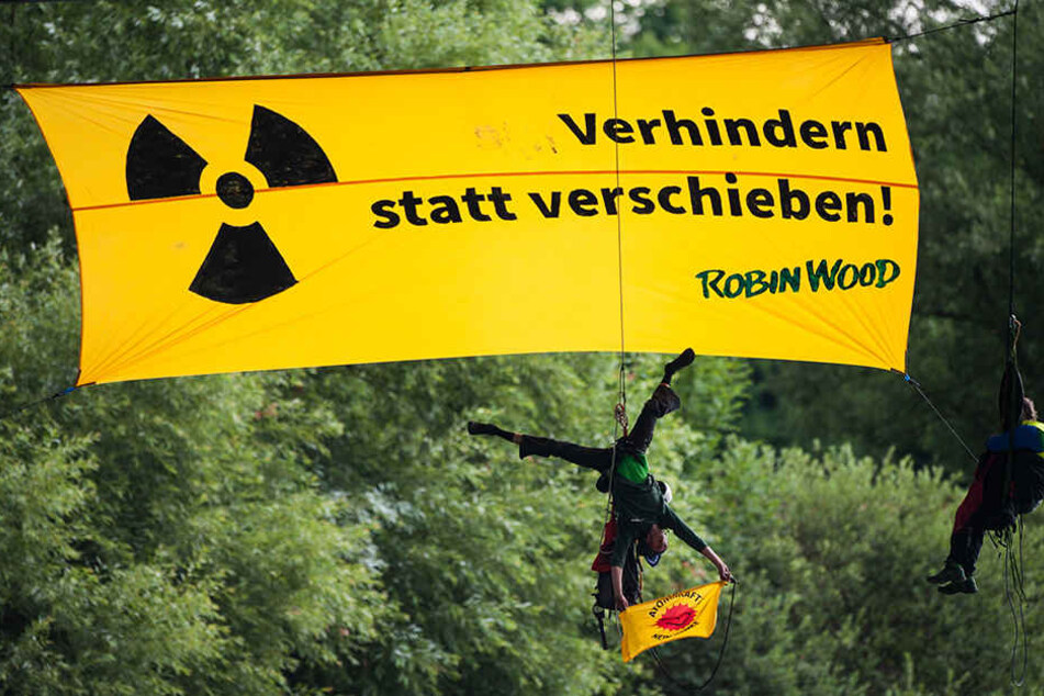 "Verhindern statt verschieben!" lautete das Motto der Robin Wood-Aktivisten.