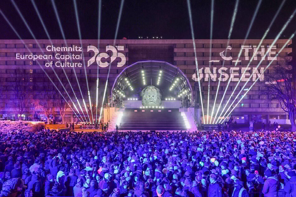 Zur feierlichen Eröffnung im Januar kamen 80.000 Besucher. Insgesamt zog der Kulturhauptstadt-Titel mehr als zwei Millionen Menschen an.