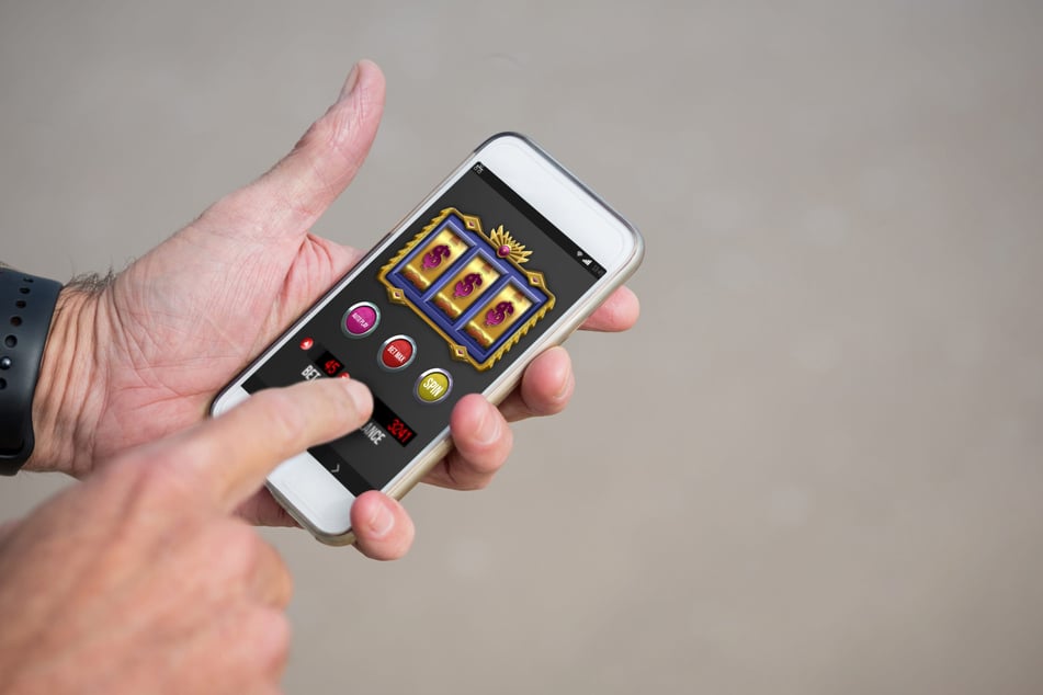 John Riding konnte sein Glück kaum fassen, als er einen sechsstelligen Betrag auf seinem Konto vorfand. (Symbolfoto)