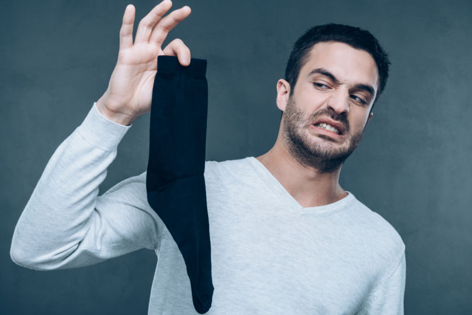 Die meisten Menschen ekeln sich eher vor ihren verschwitzten Socken. Ein Mann aus China war süchtig danach.