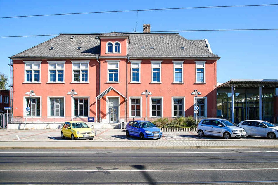 Steht seit drei Jahren leer: die ehemalige Spielstätte der Staatsoperette in Leuben.