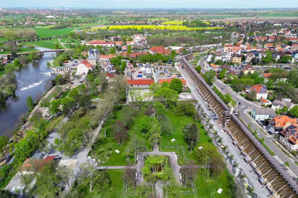 Das Schaugelände entlang des Gradierwerks von Bad Dürrenberg musste bislang sechsmal wegen Unwettern geräumt werden.