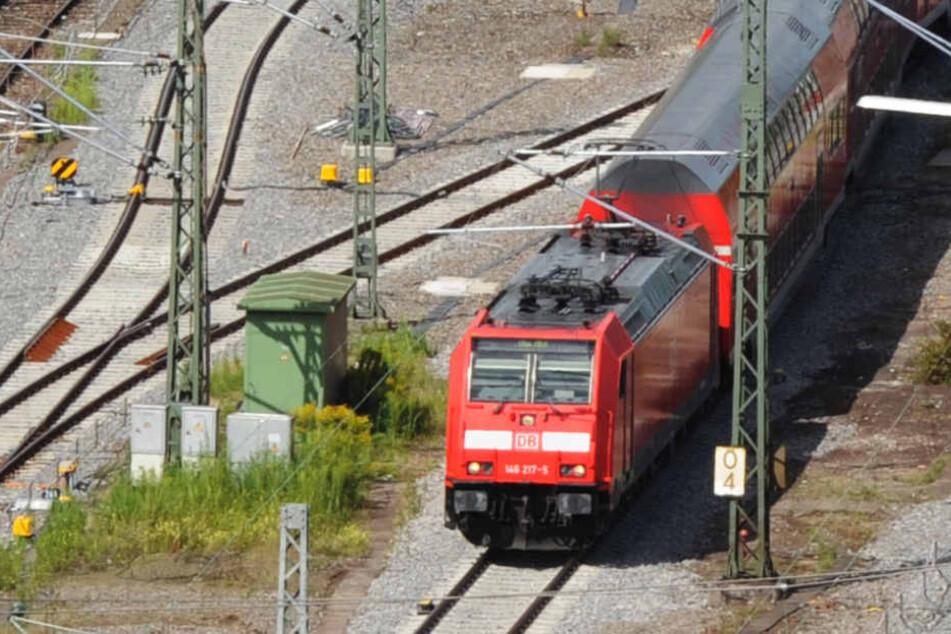 Ein Vorfall nach einer Bahnfahrt am Samstag war Auslöser für seinen Facebook-Post. (Symbolbild)