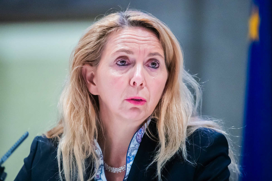 Polizeipräsidentin Barbara Slowik (55) hat im Frühjahr 2021 die Ermittlungsgruppe Zentral eingerichtet, um Verdachtsfälle zu politisch motivierter Kriminalität bei der Berliner Polizei zu prüfen.