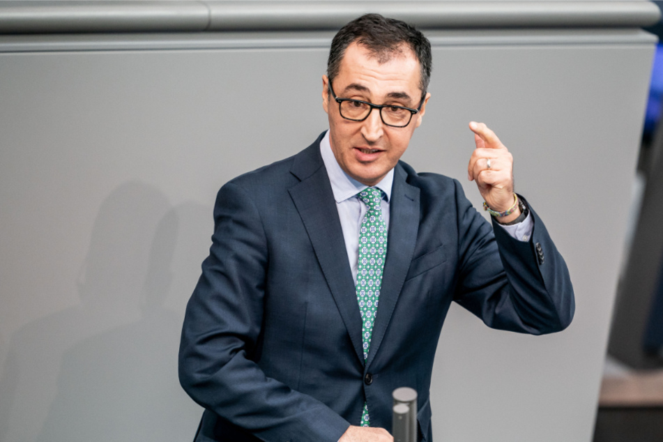 Özdemir widmet sein Direktmandat der Generation der Gastarbeiter