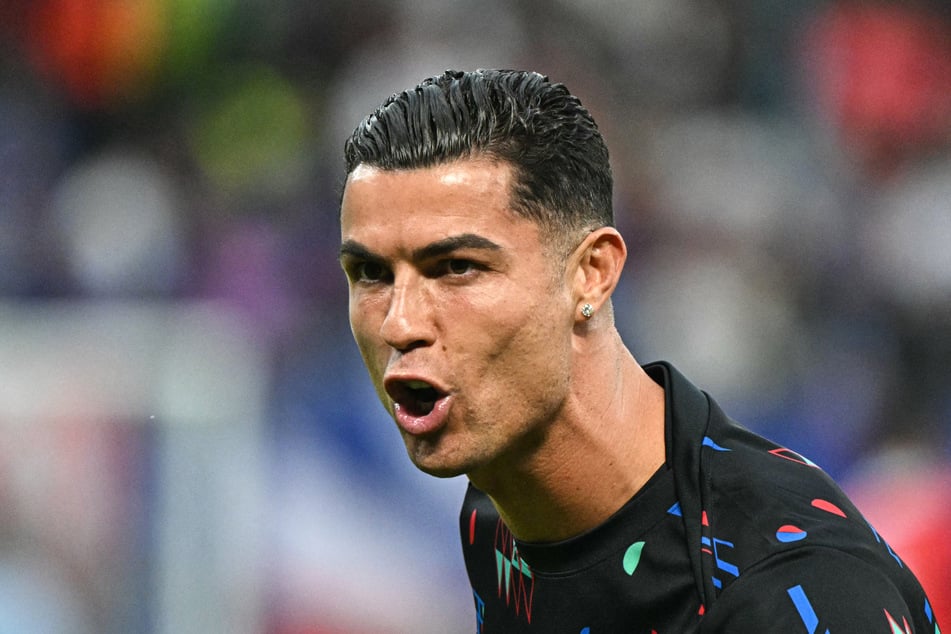 Der portugiesische Fußball-Star (39) Cristiano Ronaldo will's wissen - und startet eine Karriere als Youtuber.