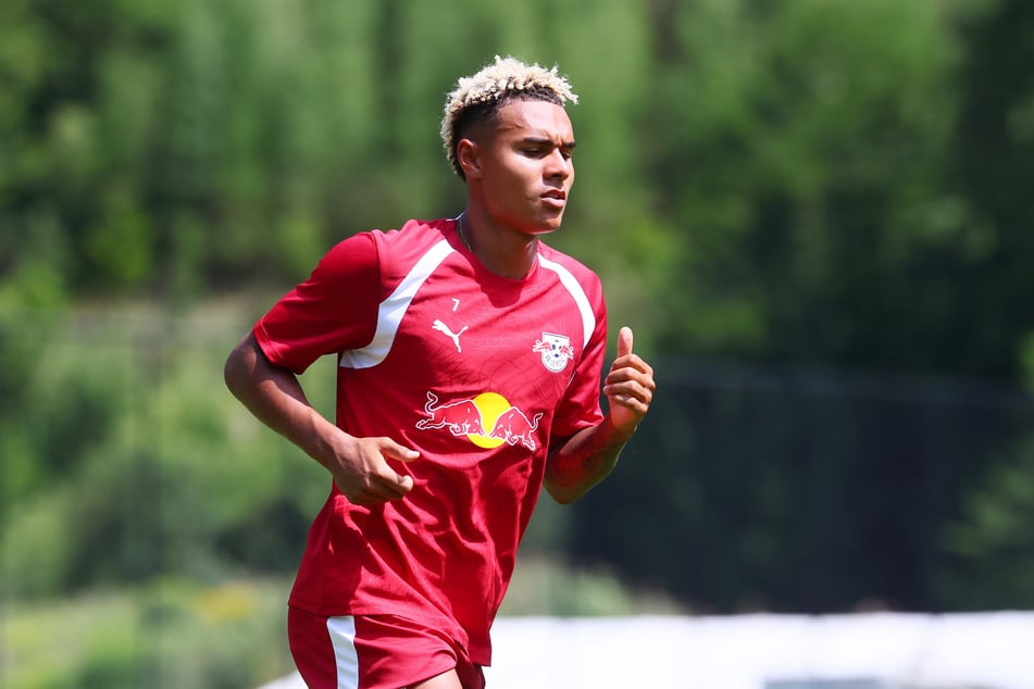 Antonio Nusa weiß nicht, was in ein bis zwei Jahren ist. In dieser Saison scheint er aber ein Teil von RB Leipzig bleiben zu wollen.
