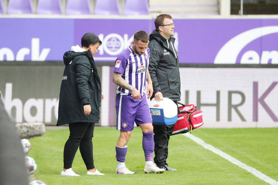 Calogero Rizzuto musste verletzt vom Platz.