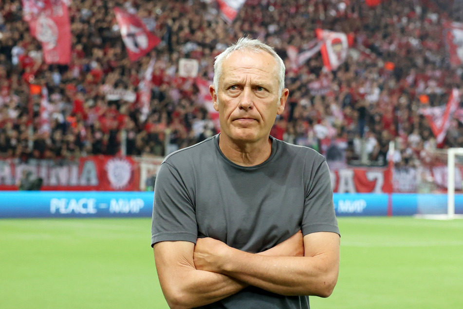 Freiburgs Trainer Christian Streich (58) sieht in den sozialen Medien ein großes Problem.