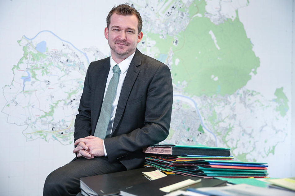 Baubürgermeister Raoul Schmidt-Lamontain (41, Grüne) wirbt auf der Messe für die Dresdner Großprojekte.