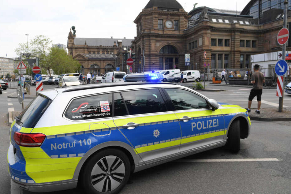 Drei Täter hatte die Polizei bereits kurz nach dem Einbruch am vergangenen Freitag festnehmen können.