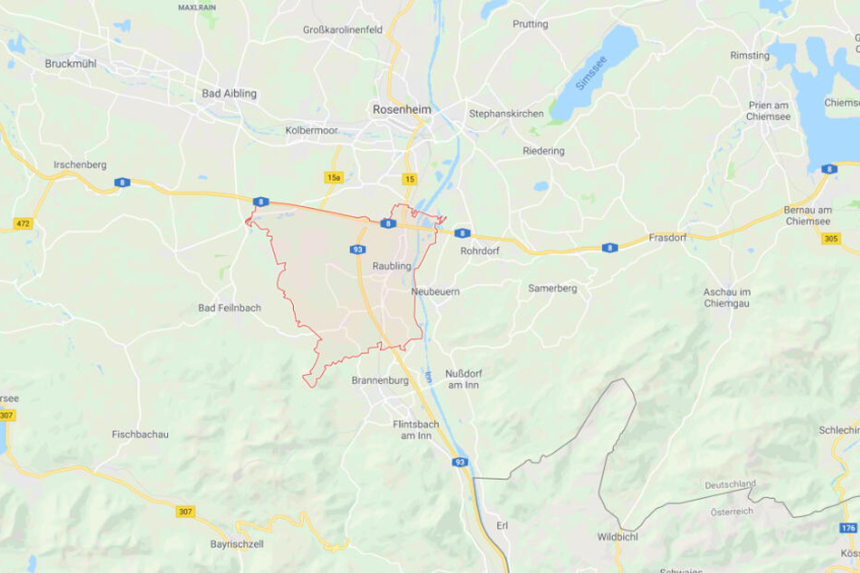 Der schreckliche Zwischenfall hat sich in Raubling im Landkreis Rosenheim in Bayern ereignet.